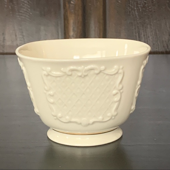 Lenox Canterbury Collection 4” Treat Bowl - Picture 6 of 8
